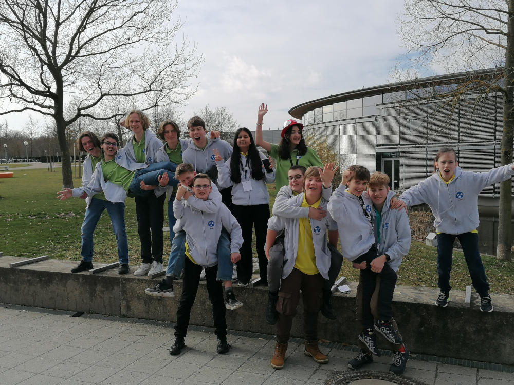 Robotikteam verbreitet gute Laune in Regensburg